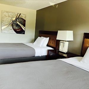 2 Full Bed Accessible